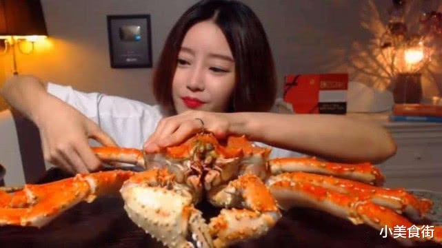 帝王蟹▲网红直播吃3000元1只“帝王蟹”，打开蟹壳后，网友：别吃了，快停嘴！