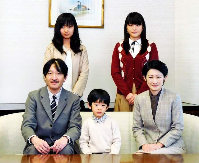 日本14歲悠仁小王子新年首亮相！變得帥氣不再呆萌，就是個子小-圖4