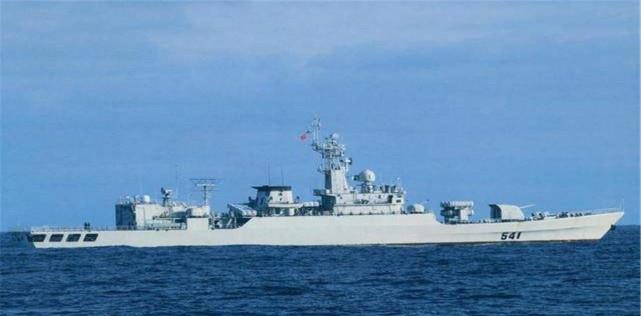 美军舰|美军舰“自由航行”，47名士兵当场死亡，五角大楼开口索要20亿