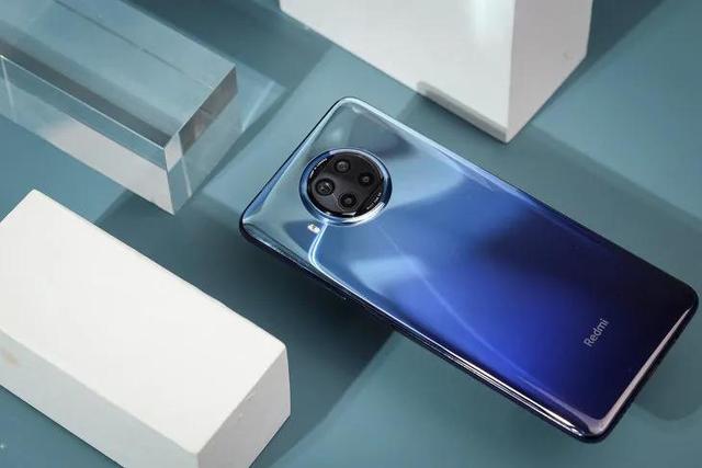 红米手机|价格相差1000!华为这款手机真的不如它...