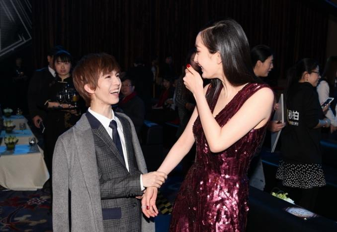 Angelababy|刚曝和黄晓明婚变，baby又攀上新大佬？男方身份扒出后：打扰了！