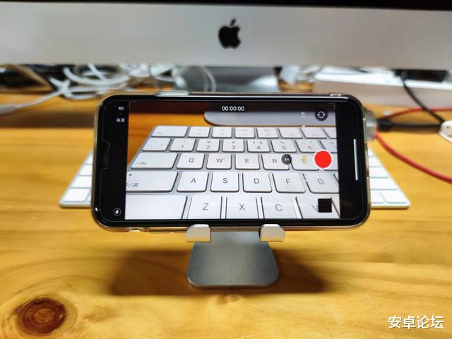 微信▲用iOS这个功能，把微信变成透明版