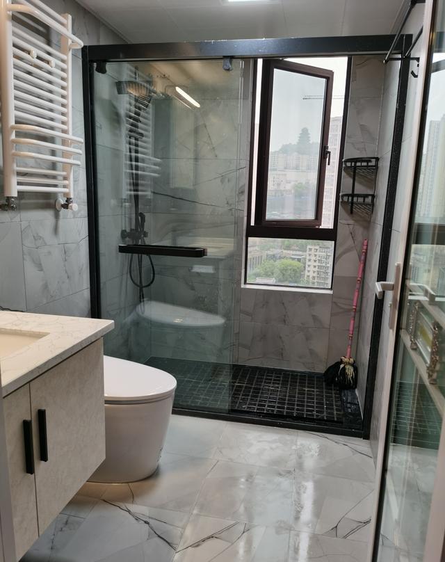 「」打扫干净正在布置软装,目前已经花了21万,电视墙特别漂亮附清单