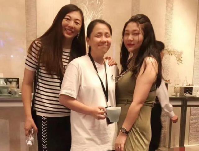 杜华|内娱三大女经纪人，龙丹妮有能力杨天真有手段，杜华又有什么？
