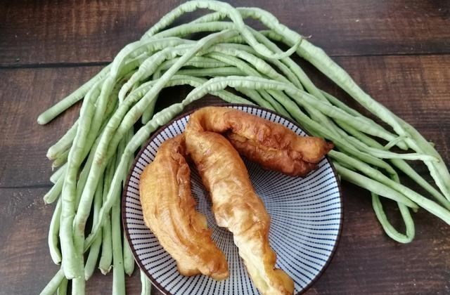 豆浆▲夏天，不吃肉也要吃它，钙是豆浆的4倍，1元1斤，现在正当季