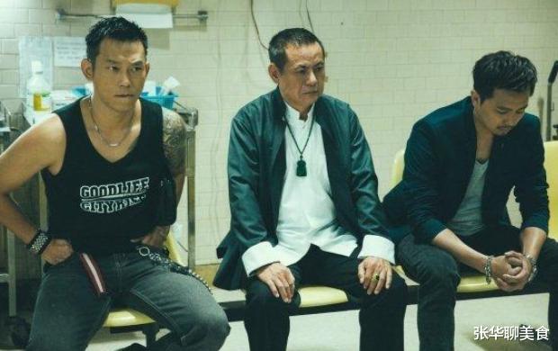 童星|12岁爆红17岁入狱, 戴脚铐为父奔丧, 今成破亿票房导演, 他凭啥逆袭