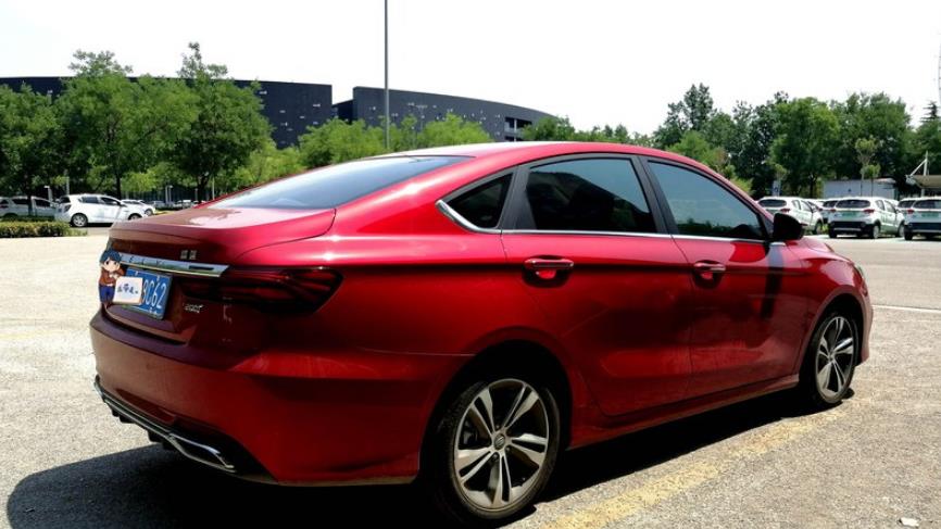 吉利缤瑞|10万提辆吉利缤瑞真的值吗？比得了捷达吗？车主：我只想说句实话