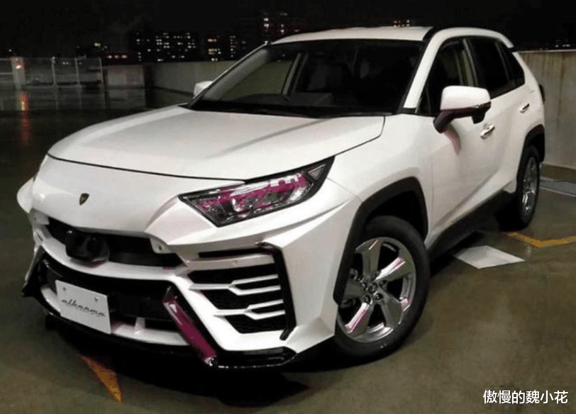 『本田皓影』丰田“荣放”彻底放开了，首款Urus版登场，网友：你比众泰还直接