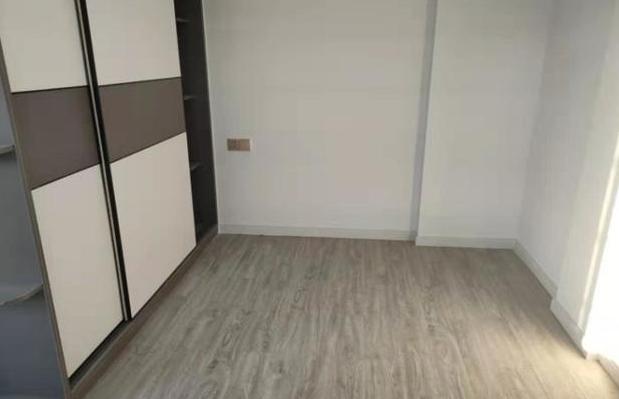 「」3年前装修完的房子,90平打造三室两厅,在客厅砌水池你见过没?