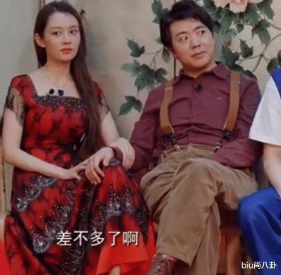 吉娜·爱丽丝|吉娜的“坐姿”火了,这个被妈妈嫌弃的坐姿,是多少女生的心头爱