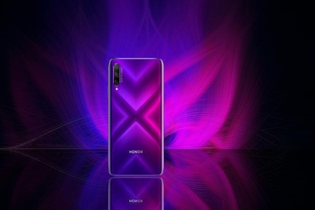 华为荣耀|每一部都是经典！3部“烂大街”的华为手机，你用过哪一部？