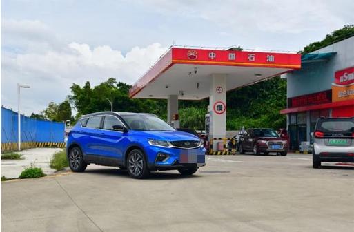 「吉利」这款国产SUV的油耗实测曝光，滴滴代步更喜欢吉利旗下的这款SUV