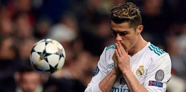 「金球奖」足坛最具争议的4座金球奖！C罗上榜，他坐拥6座金球奖！太假了？