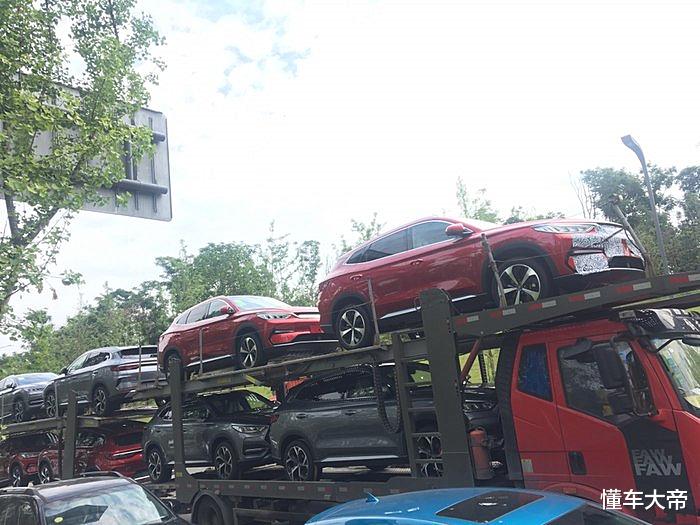 比亚迪|比亚迪宋plus无伪实车现身，新车8月上市，交付时间比汉还早