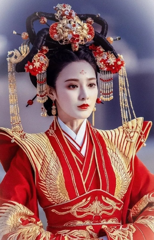 古裝劇裡一眼萬年的嫁衣造型：鞠婧禕太跳戲，而她驚艷時光-圖6
