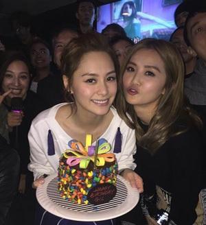 『整容』娱乐圈的10位零整容女星, 第1个人就让你觉得脸很假!