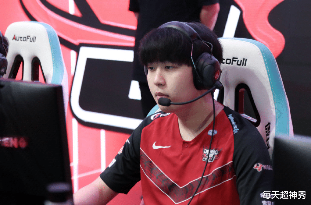 lpl|LPL夏决席位确定后，LPL饭堂整活，RNG与EDG迎来复活赛？