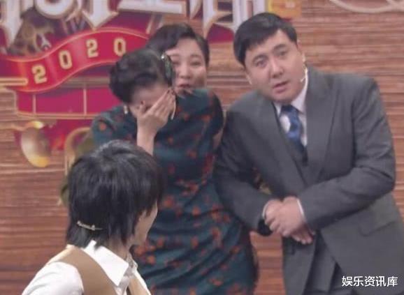 「关晓彤」沈腾把胳膊放关晓彤胯上，有谁注意她的反应？粉丝都没法解释！