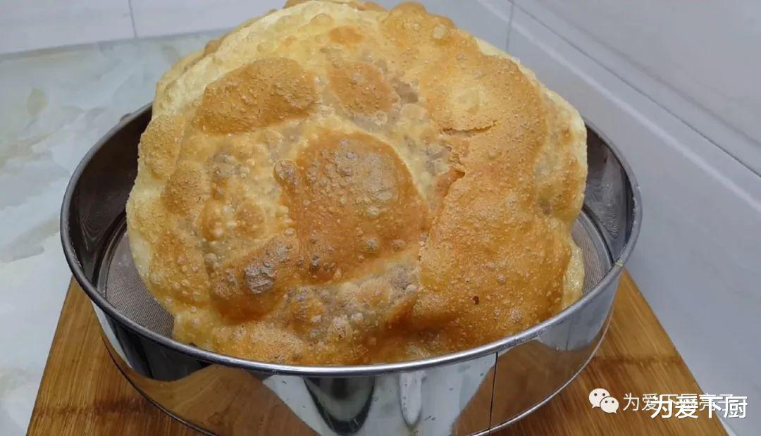 面粉■面粉这做法太香了,开水一烫,焦脆又空心,比油饼鸡蛋饼好吃几十倍