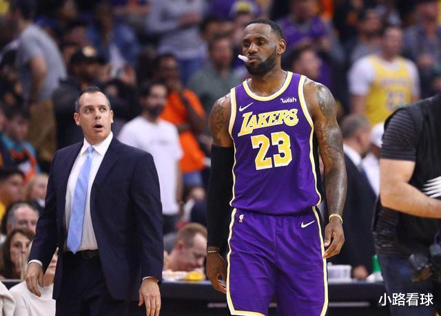 弗兰克·沃格尔|满级号有多爽？沃格尔1年赢里弗斯7年，小卡哪来的自信要湖人交易詹皇