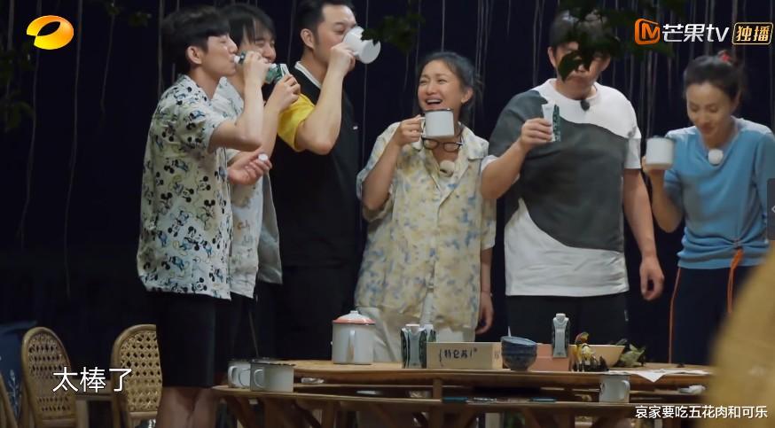 周迅@周迅去《向往的生活》真的只吃饭不干活 搬点香蕉休息半天吗？