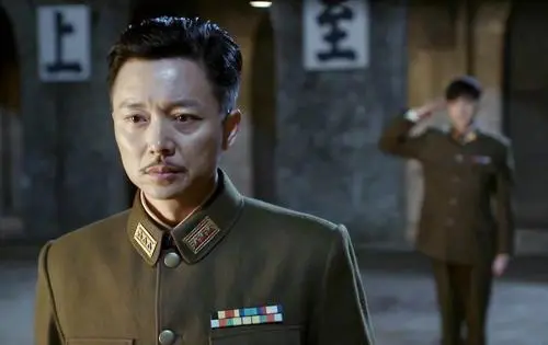 刘奕君|得罪影后8年无戏可拍,如今凭借一个背影秒杀全网,这个男人终于火了!