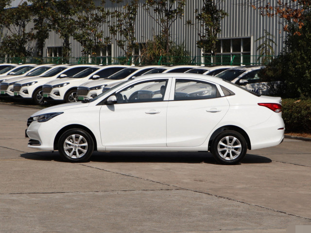 长安汽车|长安悦翔仅售4万多，全系四缸机，油耗5.4，还看啥别克英朗