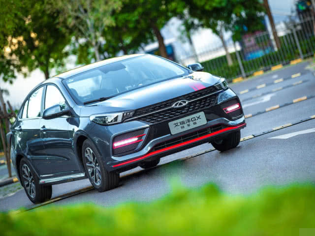 长安汽车@奇瑞上“硬菜”，起售6万出头，车长4.7M，这还要啥帝豪