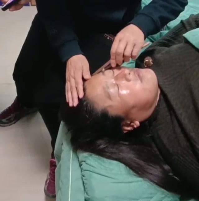 朱之文|大衣嫂如此“不合格”！朱之文缘何不离弃？都因那条140元的辫子拴住了他