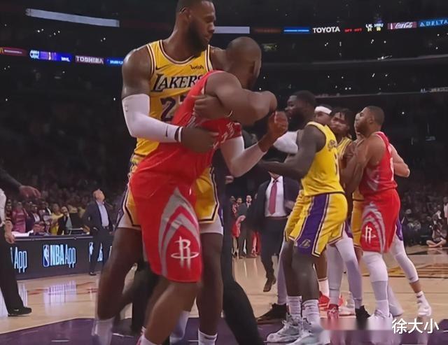 湖人队|隆多和保罗为什么势同水火呢？揭秘两人长达十年的恩怨历史