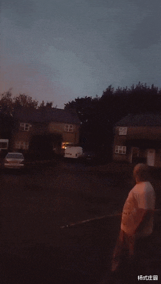 小姐姐|人类生理上有什么不合理的地方，评论里的人都是魔鬼吧