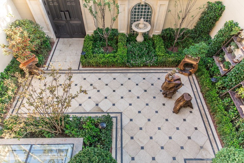 |?100㎡欧式“花园庭院”设计，让普通土院营造出欧式院落华丽感