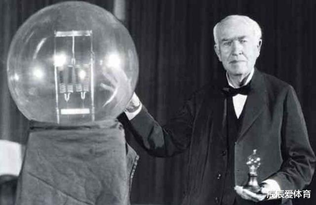 太阳系：太阳系是宇宙诞生的还是人造的？特斯拉在几十年前写下这样的猜想