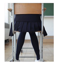 |双胞胎姐妹非要我只选其中一个，好难啊！