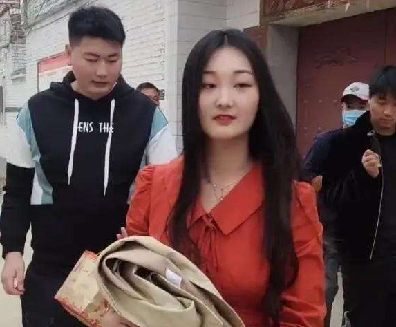 甲醛|大衣哥家别墅曝光，两层小楼装饰豪华，这财力果然不一般