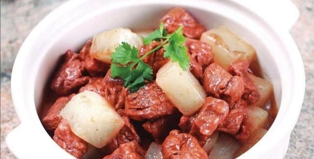 【牛腩】卖了20年牛腩,店老板偷偷告诉我:多放这“2样”,立刻飘香百米