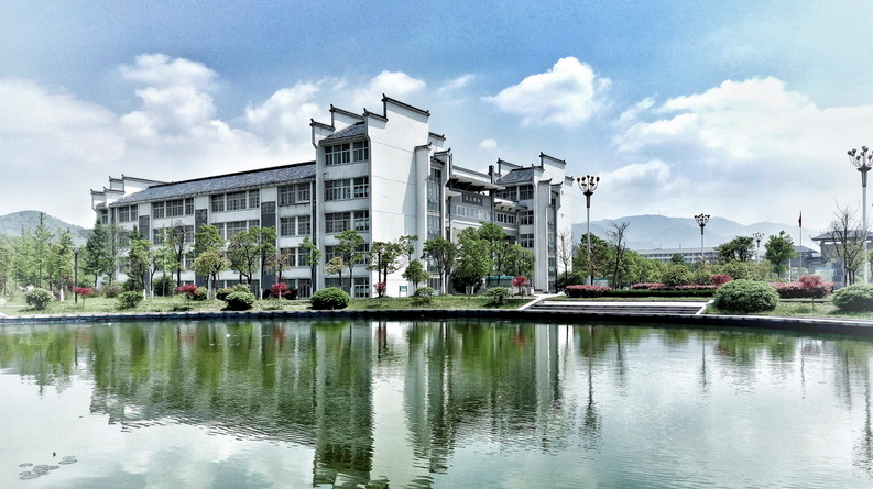 「」二本低分就能读的公立大学！这4所大学收分低，最适合低分考生！