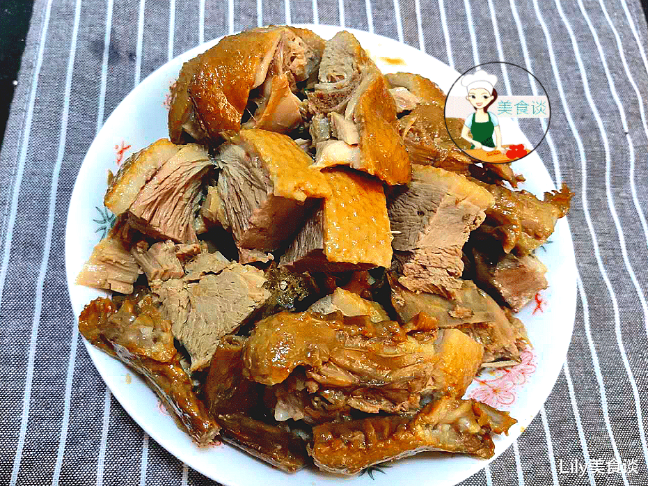 卤水：老公最馋这菜，倒半瓶酱油，越焖越香，下饭也下酒，好吃停不下嘴