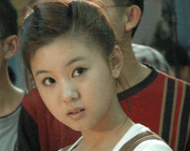 冯巩|冯巩“女儿”16岁出道一炮而红,今结婚生子,老公很多人都认识