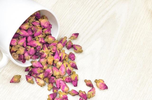 [绿茶]茶是养肝佳品，肝病病人需注意5大禁忌，与这3者搭配，效果加倍