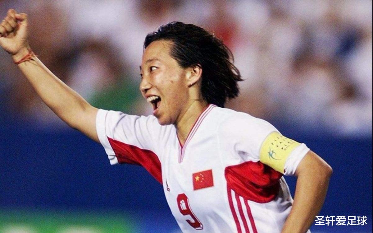 『中国女足』太疯狂！中国女足12-2王者归来，孙雯秒变大功臣，足协送来大喜讯