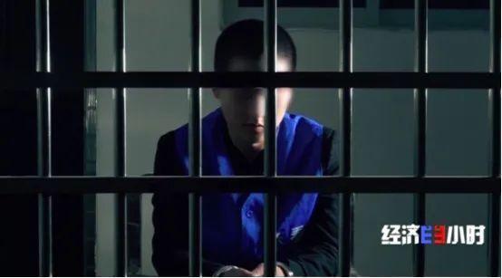 中国长安网|为还7万元网贷 20岁小伙成“飞蛾”吞下72粒海洛因胶囊