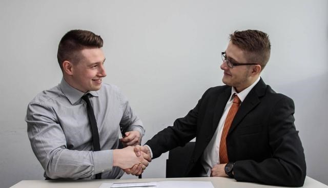 []老板：“工作有困难尽管说”，傻子才说有，高情商都这么回答