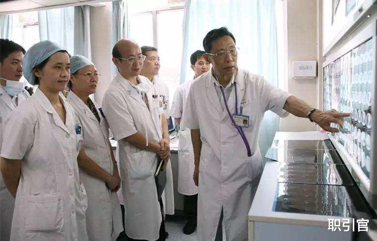 临床医学|医学界“最吃香”的3大专业,毕业后工作稳定待遇高,前途无量!