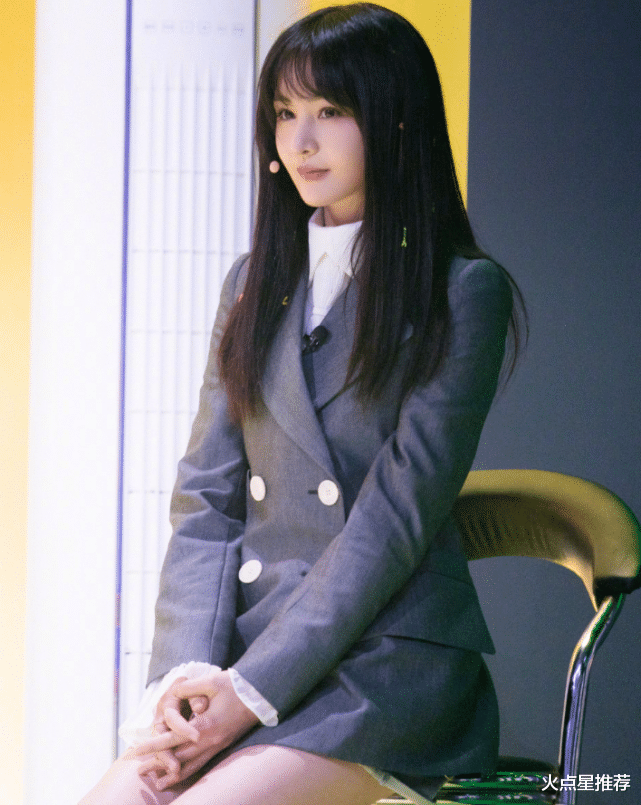 [刘海]还不懂为何郑爽一直留刘海？看她掀起刘海后，美到人不敢认