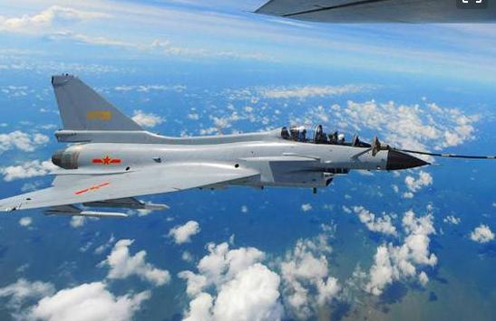 航空母舰|数千枚导弹齐发，吓得美军航空母舰仓皇逃离，俄专家：干得漂亮