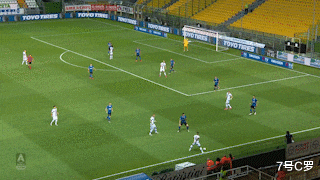 【尤文图斯】争议！禁区内脚踝被踢至90度扭曲，VAR却选择屏蔽