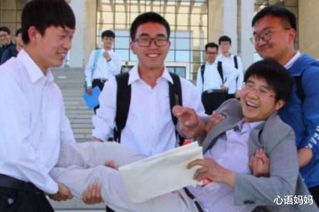 大学|大一新生竞选班干部,这3个职位不要错过,能够享受到特殊待遇