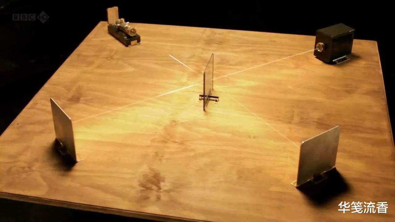 UFO:美国公布UFO录像,与科幻电影显著不同,这是异世界存在的证据