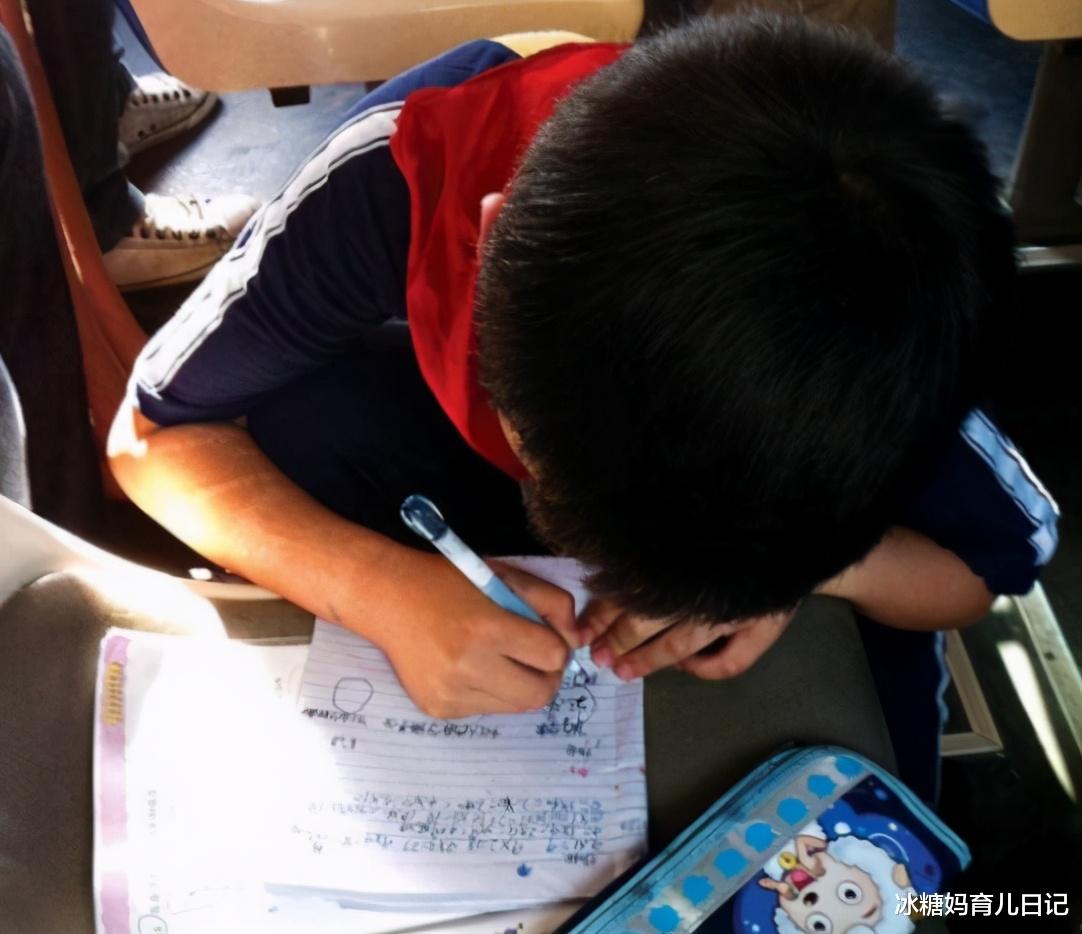 大学|数字8不是封口的？班主任数次强调不要乱教，家长：大学白念了